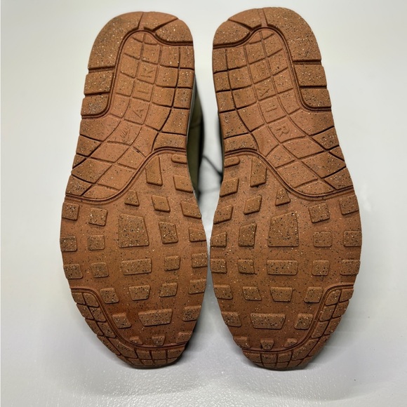 Men’s Nike Air Max 1 Dark Stucco Black Olive size 8 - Picture 2 of 8